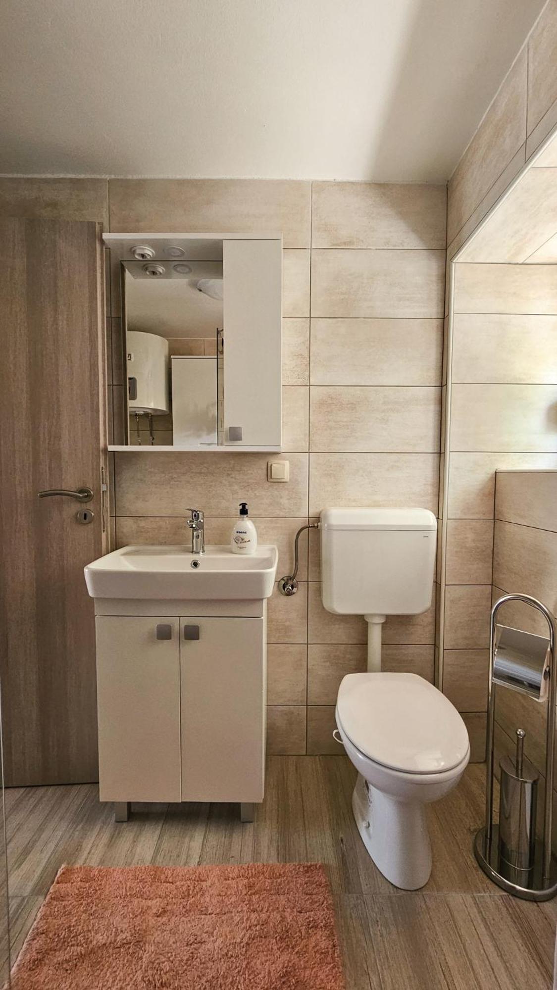 Apartman Petra Vrh  외부 사진