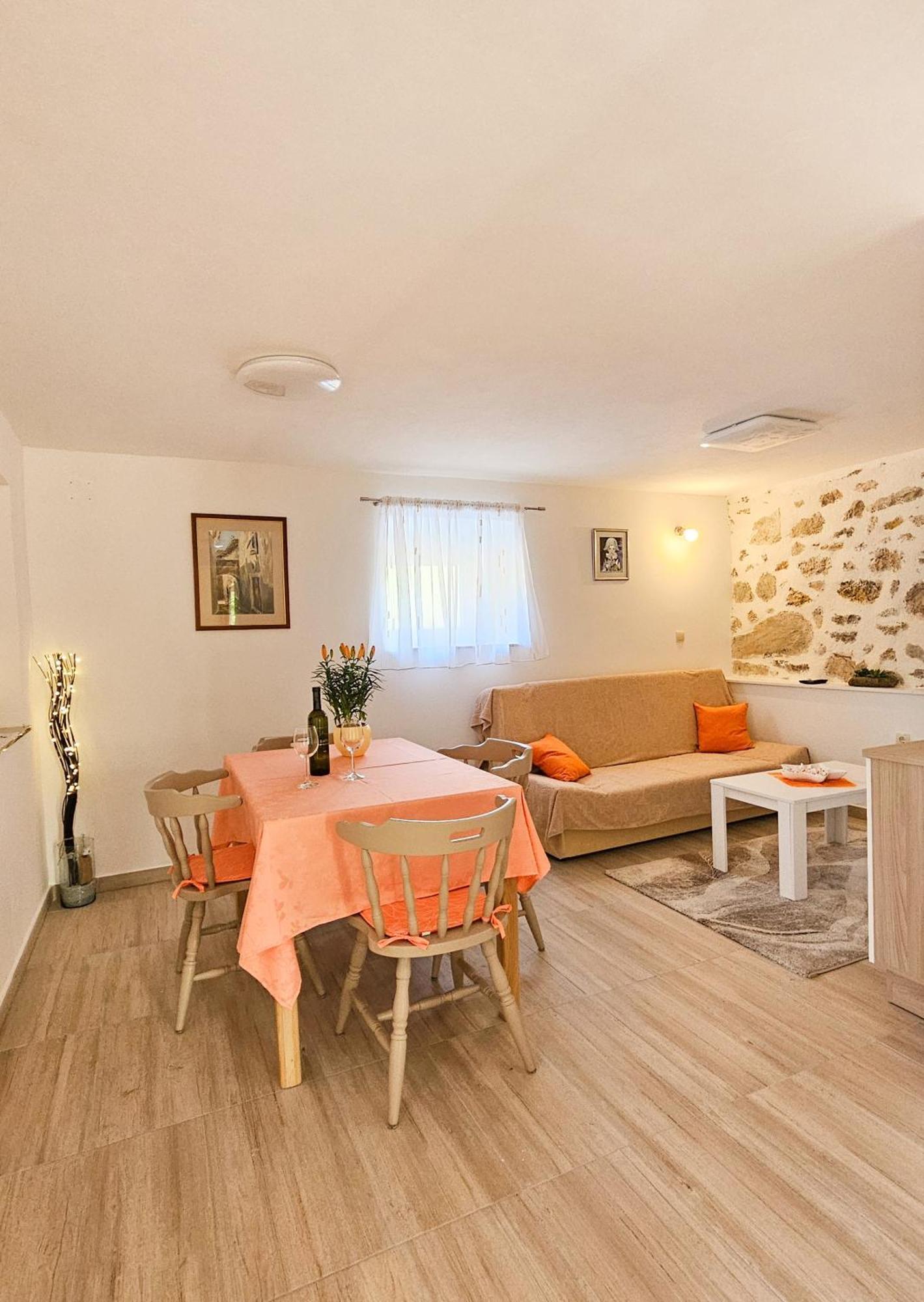 Apartman Petra Vrh  외부 사진